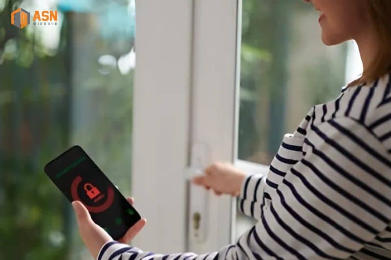 cách mở cửa nhôm kính bị khóa trong