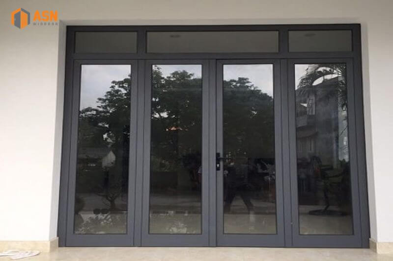 Kích thước cửa chính 4 cánh nhà ống 6m