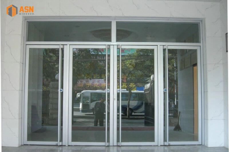 Kích thước cửa chính 4 cánh nhà ống 6m