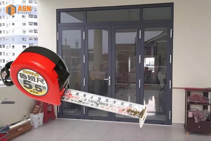 Thước lỗ ban cửa chính 4 cánh